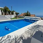 Villa Ref 281 *